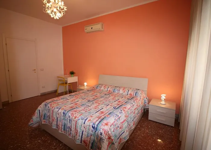 威利亚大厦公寓 *